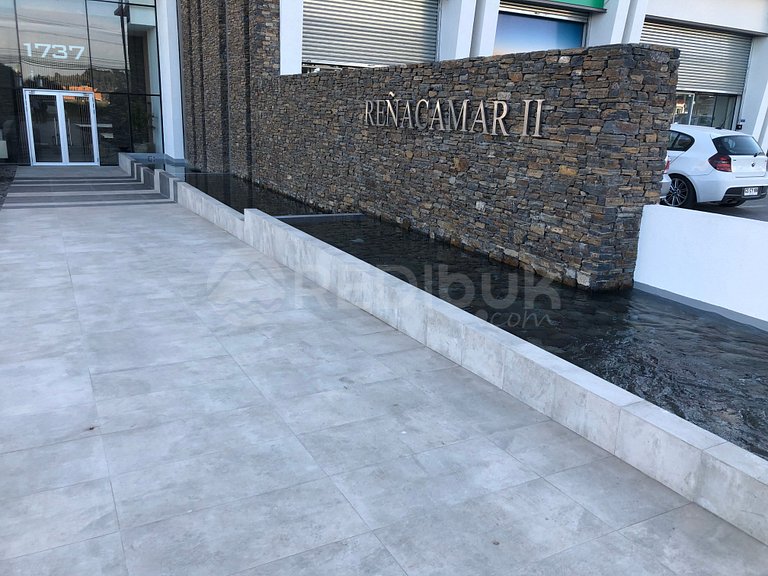 Studio apartment with a beautiful view.