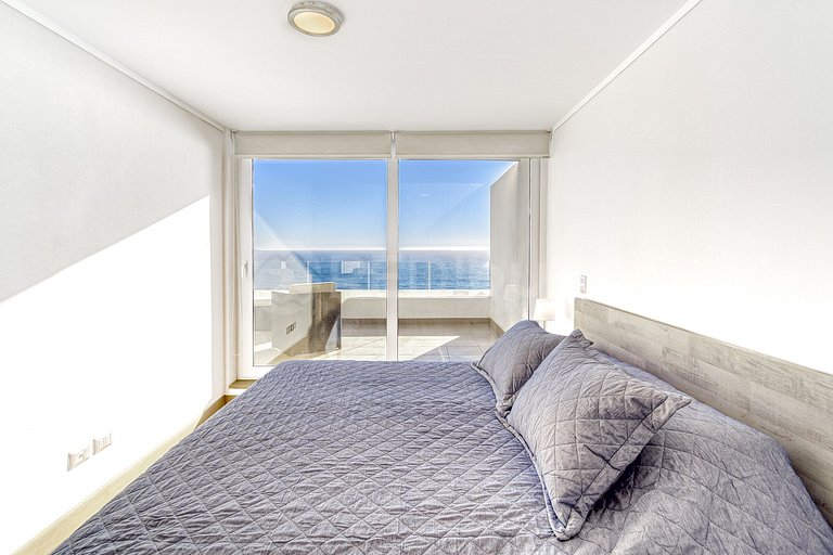 Exclusive apartment facing the sea in Cochoa.
