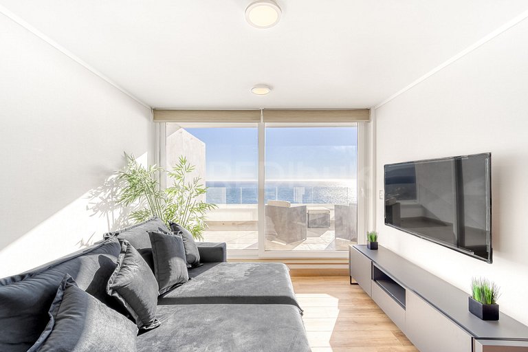 Exclusive apartment facing the sea in Cochoa.