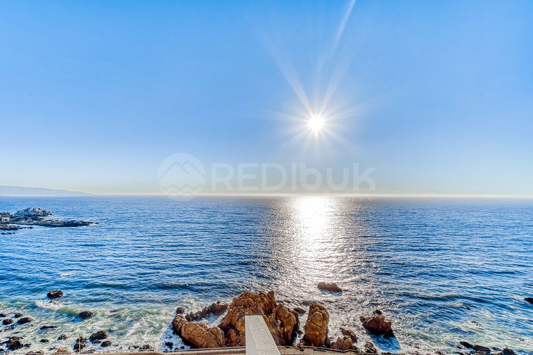 Exclusive apartment facing the sea in Cochoa.
