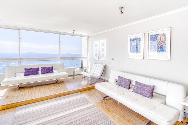 Apartment with panoramic ocean views in Concón
