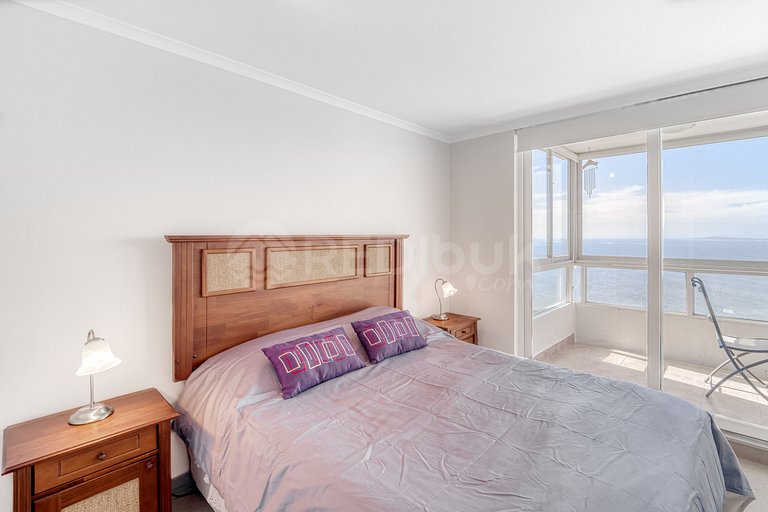 Apartment with panoramic ocean views in Concón