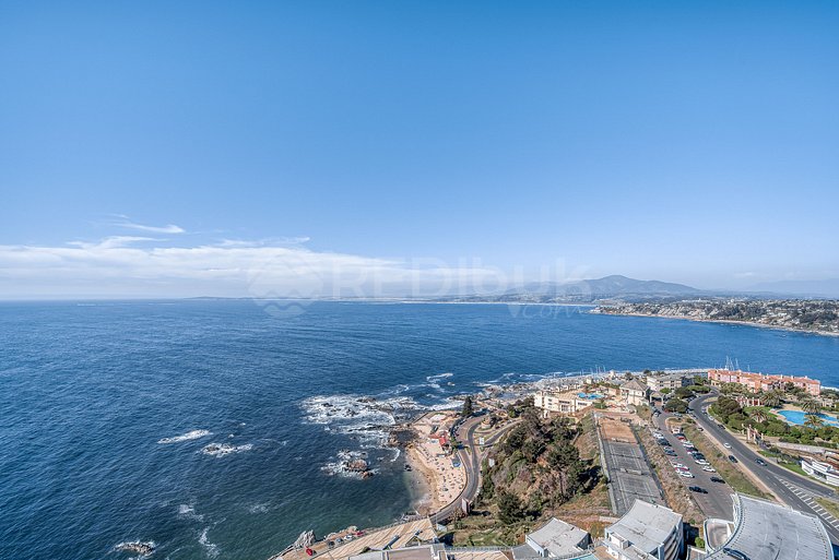 Apartment with panoramic ocean views in Concón