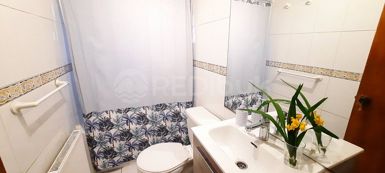 Casa en Zapallar con hermosa vista y jardín.