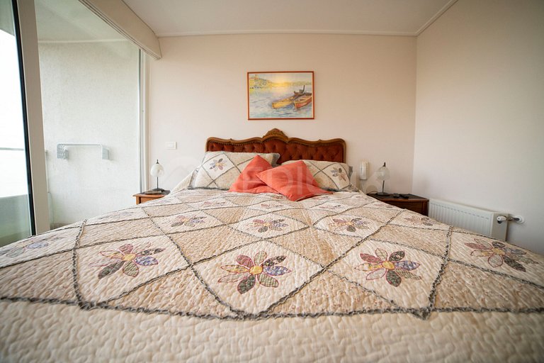 Beautiful apartment with ocean views in Concón.
