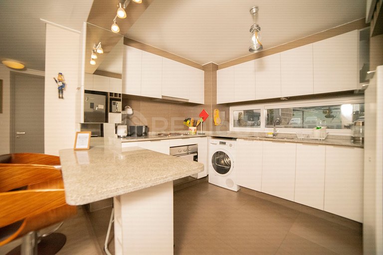 Beautiful apartment with ocean views in Concón.