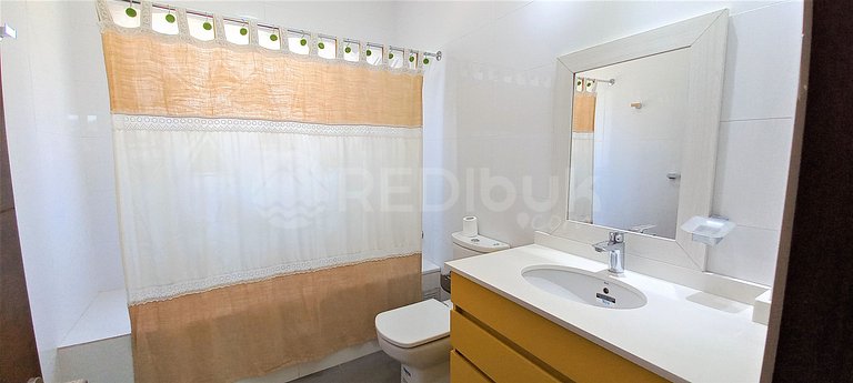 Spacious House with good location in El Canelo