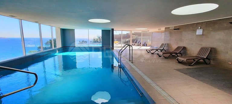 Studio apartment with a beautiful view.