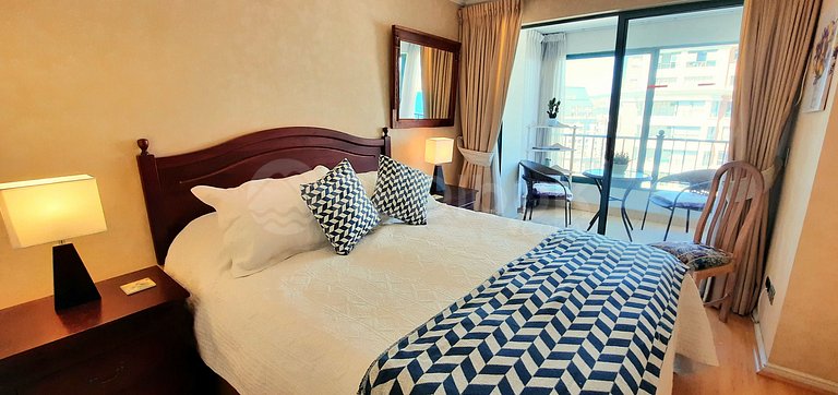 First Line Apartment with Sea View