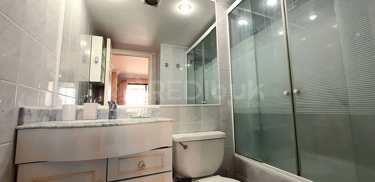 First Line Apartment with Sea View