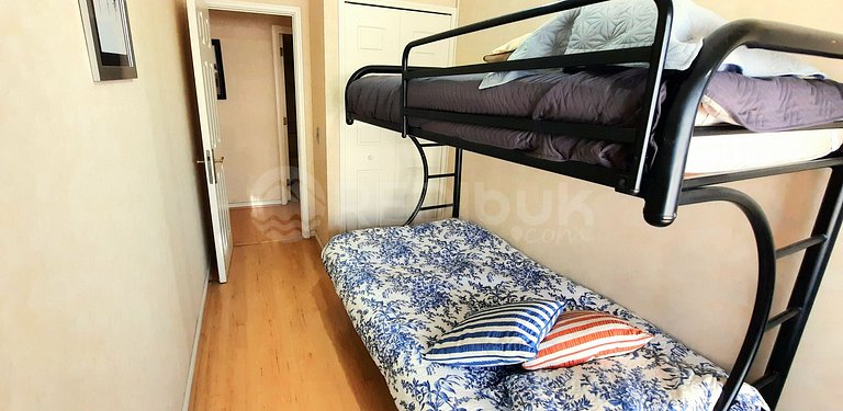 First Line Apartment with Sea View