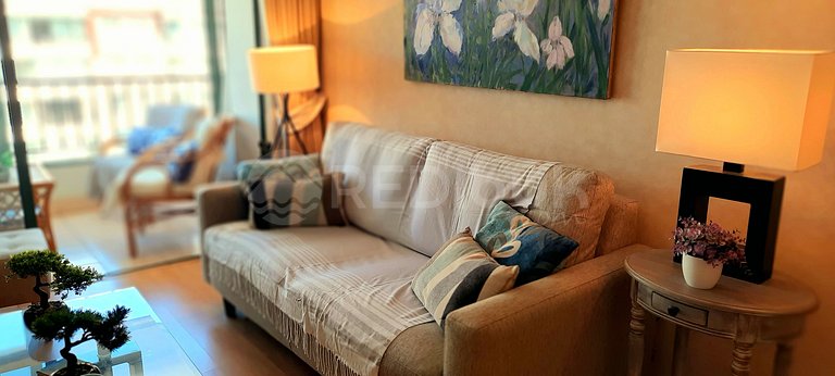 First Line Apartment with Sea View