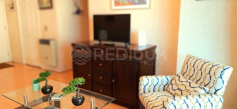First Line Apartment with Sea View