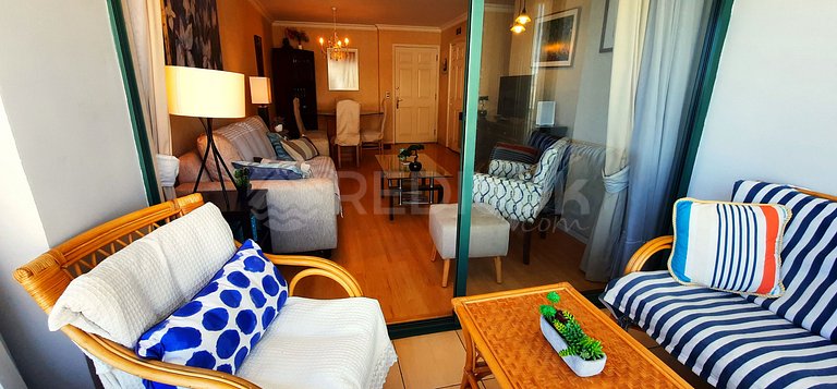 First Line Apartment with Sea View