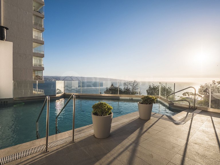 Studio apartment with a beautiful view.