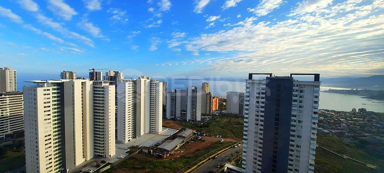 Spectacular Apartment With Wide View