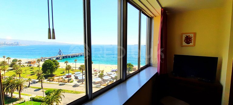 Departamento en Primera Línea con Hermosa Vista al Mar