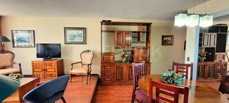 First Line Apartment With Beautiful Ocean View
