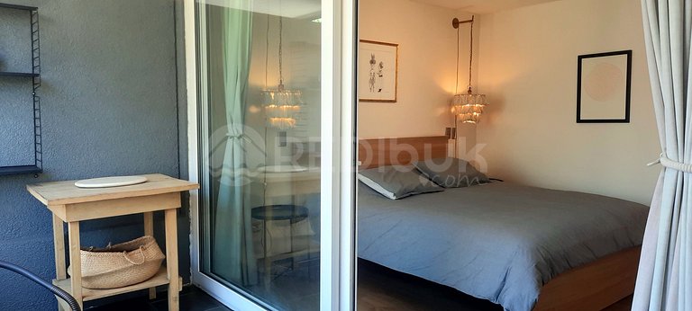 Spacious apartment in the exclusive sector of Vitacura.