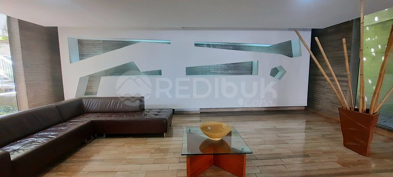 Spacious apartment in the exclusive sector of Vitacura.