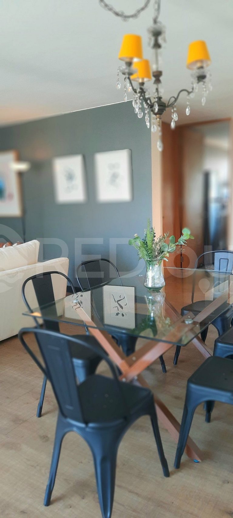 Spacious apartment in the exclusive sector of Vitacura.