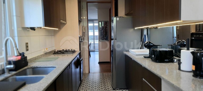 Spacious apartment in the exclusive sector of Vitacura.