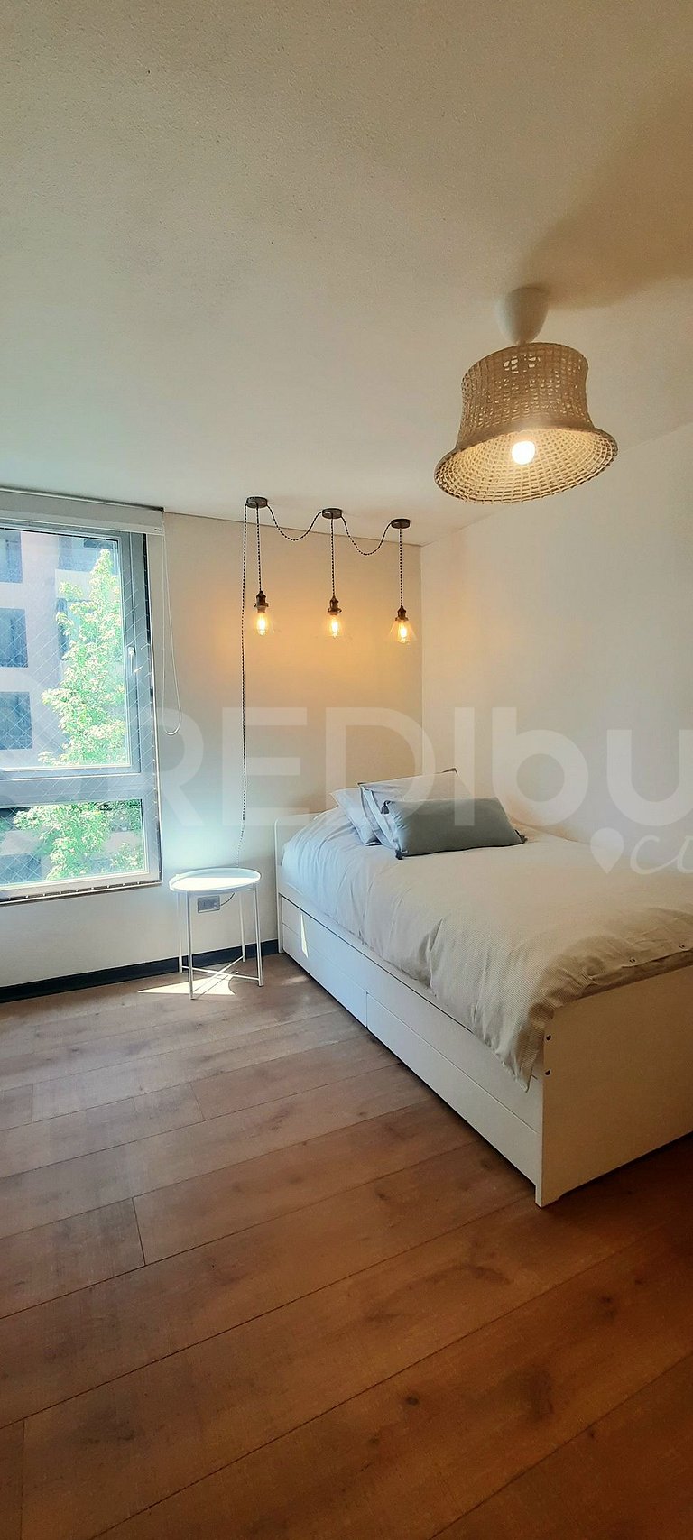 Spacious apartment in the exclusive sector of Vitacura.