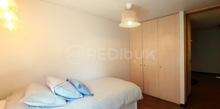 Spacious apartment in the exclusive sector of Vitacura.