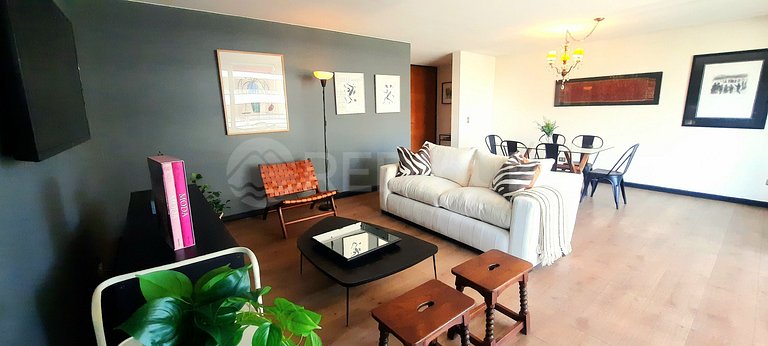 Spacious apartment in the exclusive sector of Vitacura.