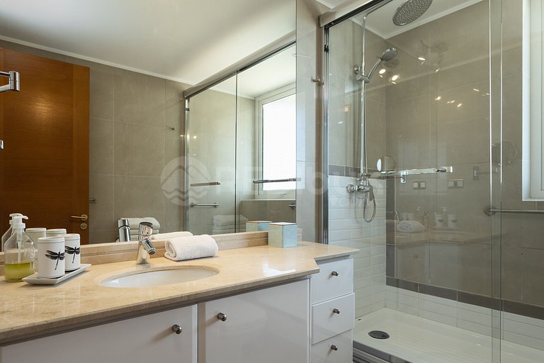 Spacious Apartment with Ocean View in Reñaca