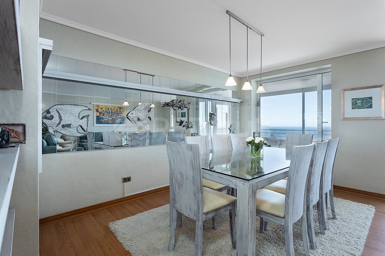 Spacious Apartment with Ocean View in Reñaca