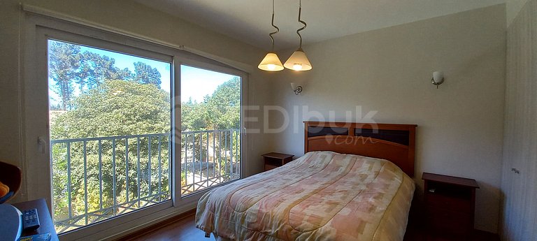 Spacious House with good location in El Canelo