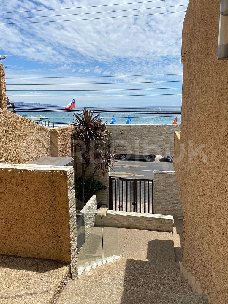 Incomparable apartment in front of the Reñaca beach.