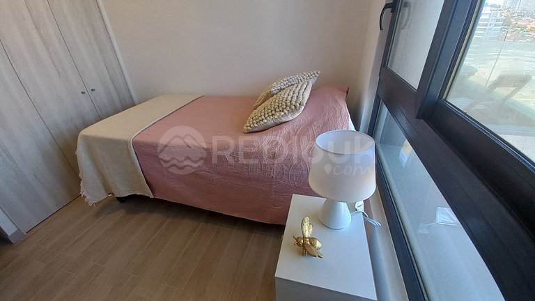 Unbeatable apartment overlooking the dunes and the sea.