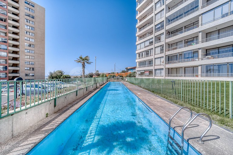 Apartment with a clear view of the sea in Concón.