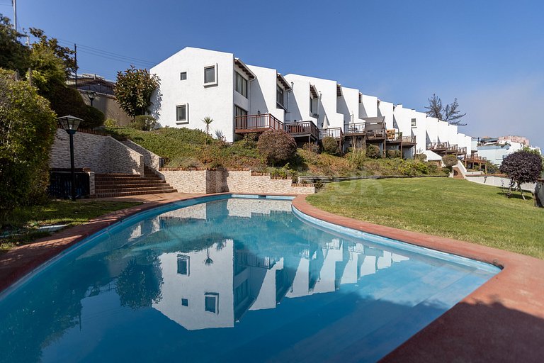 Comfortable House with Exceptional Location in Reñaca