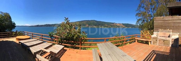 Beautiful House on Lake Vichuquen with Hot Tub