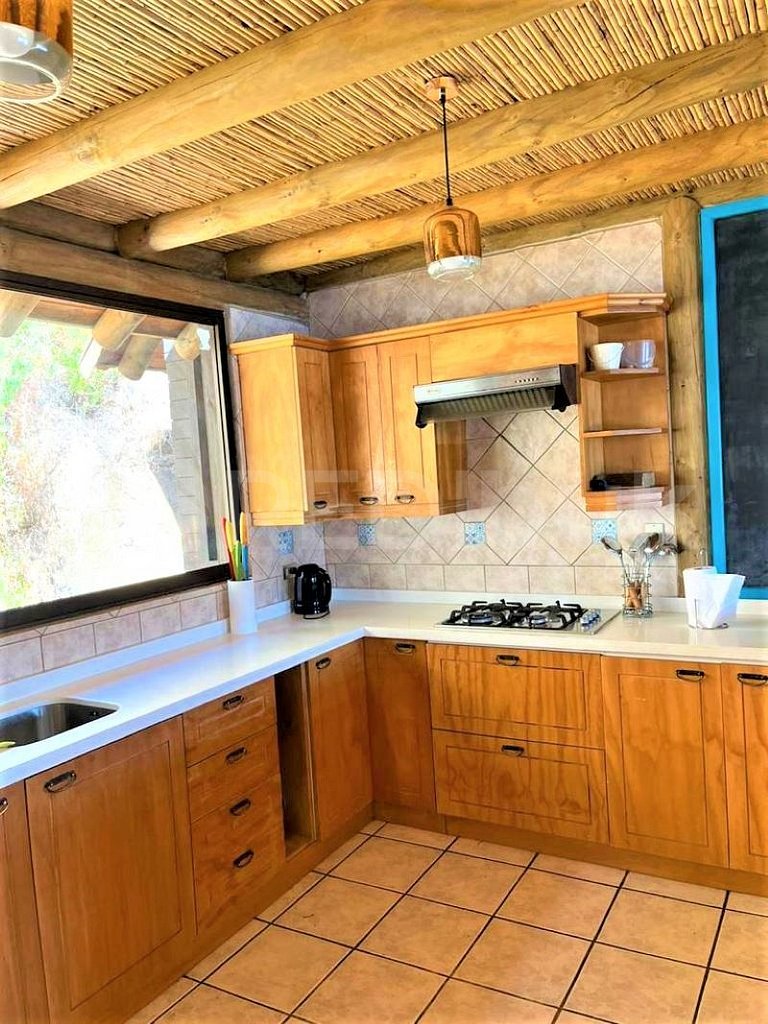 Beautiful House on Lake Vichuquen with Hot Tub