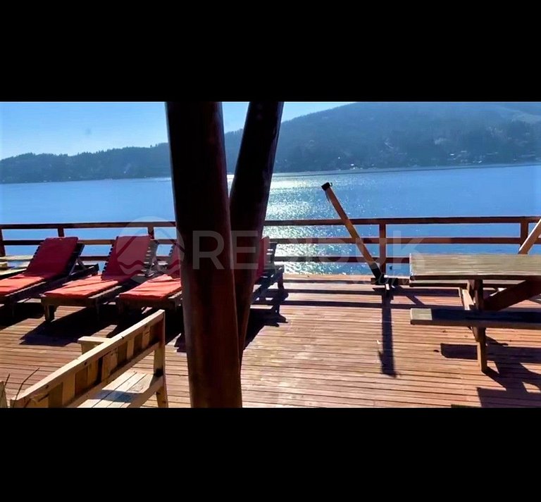 Beautiful House on Lake Vichuquen with Hot Tub