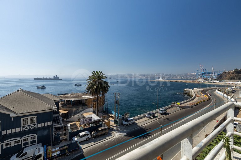 Amplio y Equipado Depto en Valparaíso