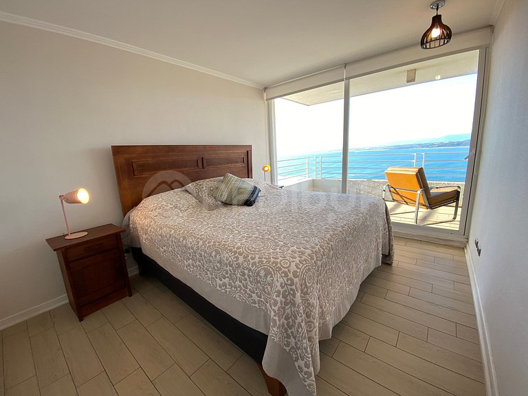 Family apartment with large terrace in Concón.