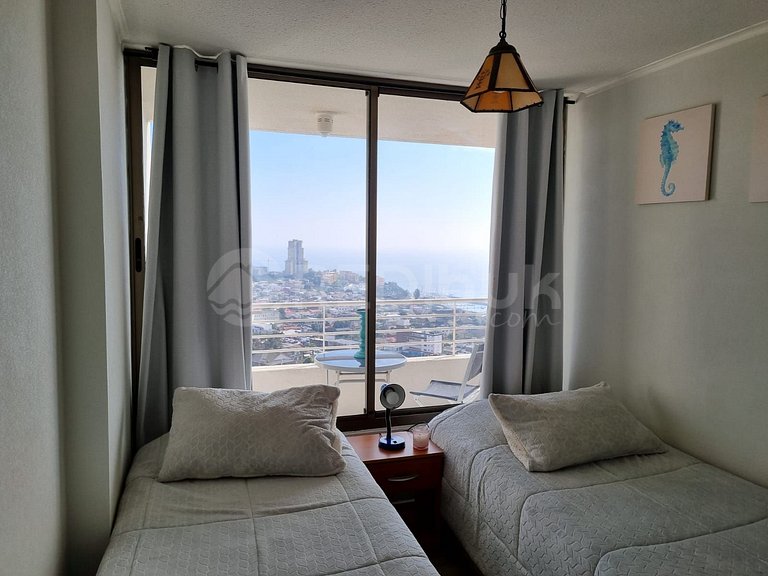 Apartment with a clear view of the sea in Concón.