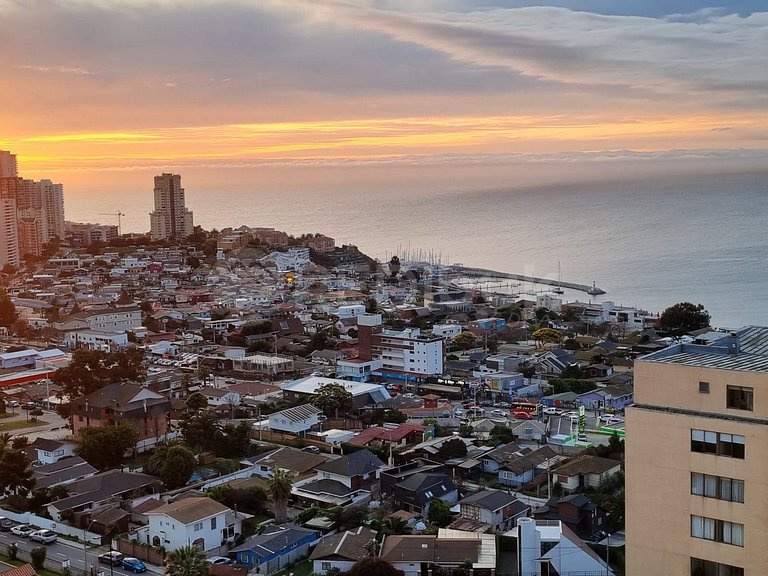 Apartment with a clear view of the sea in Concón.