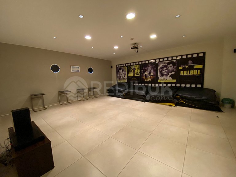 Beautiful Apartment with Unobstructed View
