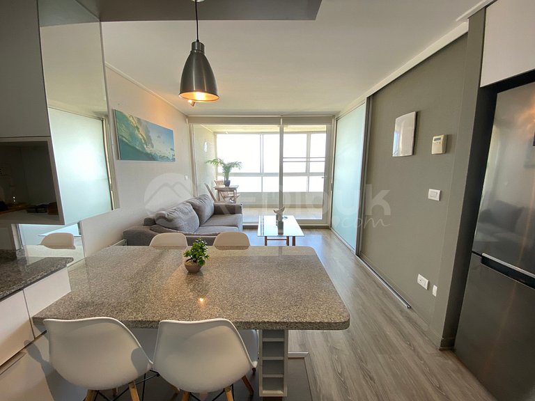 Beautiful Apartment with Unobstructed Ocean View