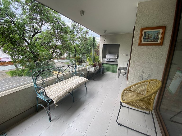 Spacious and Beautiful, Close to Metro and Parks
