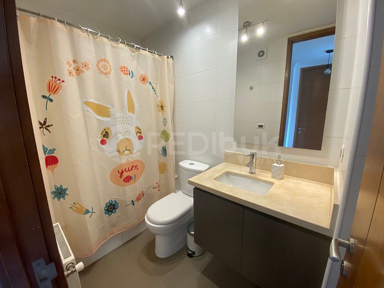 Spacious and Beautiful, Close to Metro and Parks