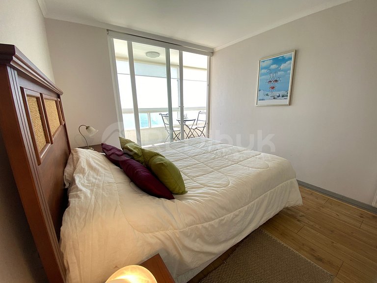 Apartment with panoramic ocean views in Concón