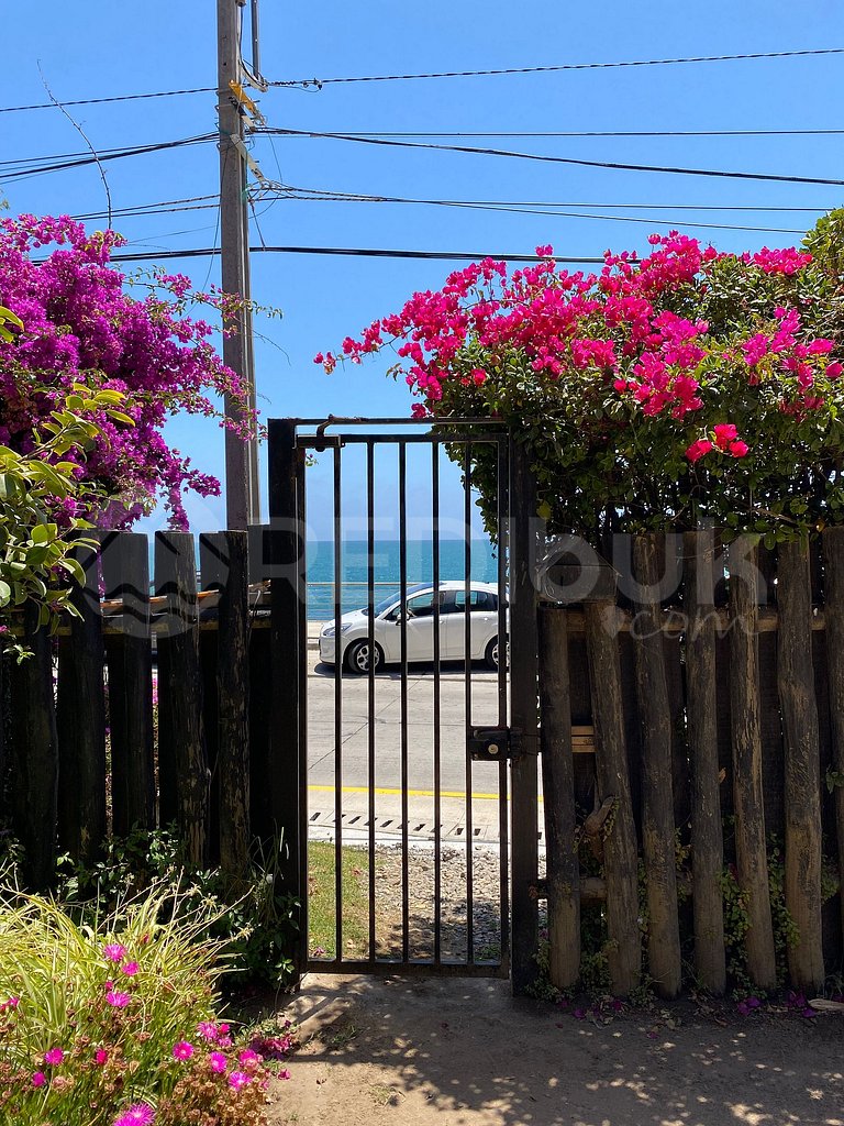 Beautiful Rustic Cabin in Playa Negra