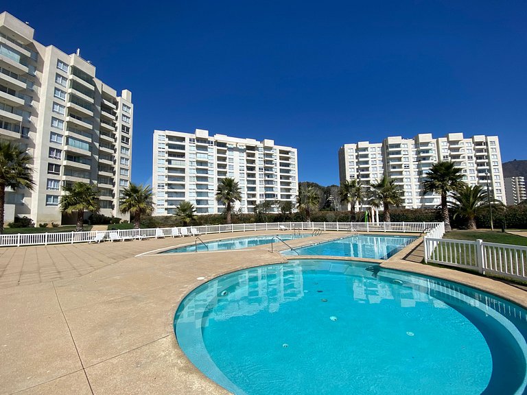 Apartment with incredible ocean views in Papudo.